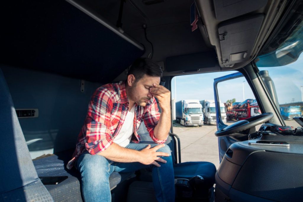 What to Do After a Semi-Truck Breakdown on the Highway